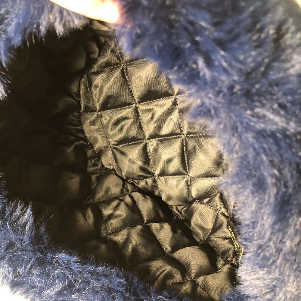 PLUSH, NEW "MAGID" Ladies Hat (Faux Fur) Royal Blue - Picture 5 of 5